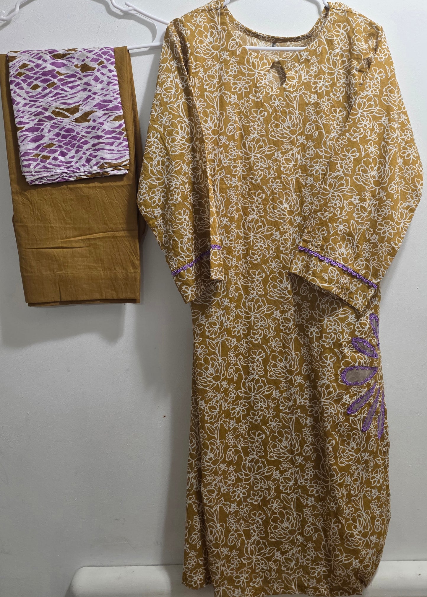 Cotton/Lawn 3pc Suit