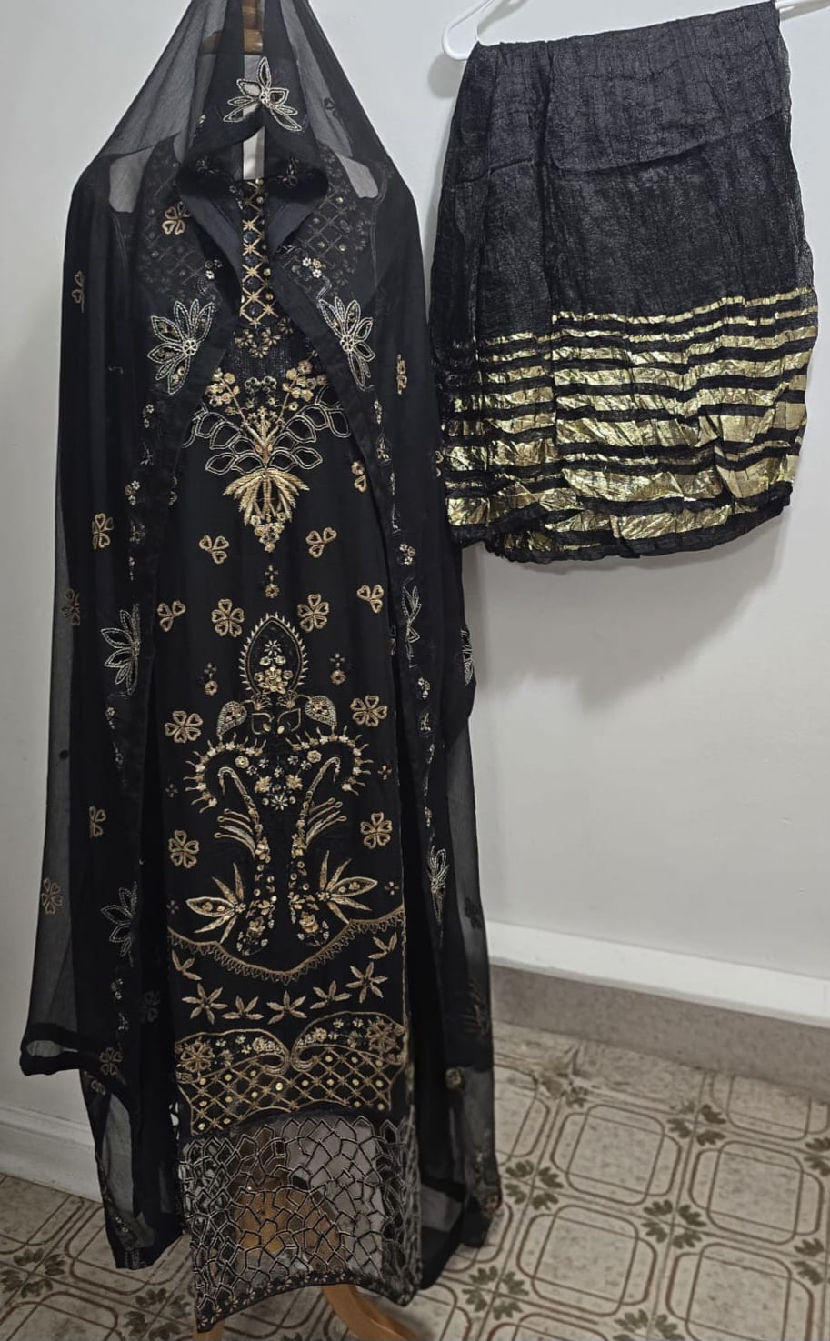 Chiffon Embroidered 3pc Suits (Long Shirt)