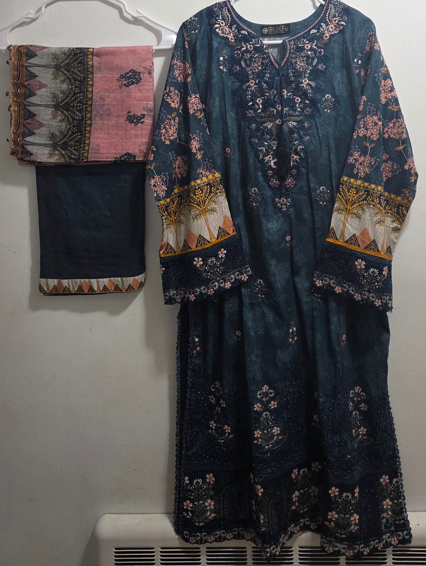 Munira linen 3pc Suit with Embroidery & Patch work