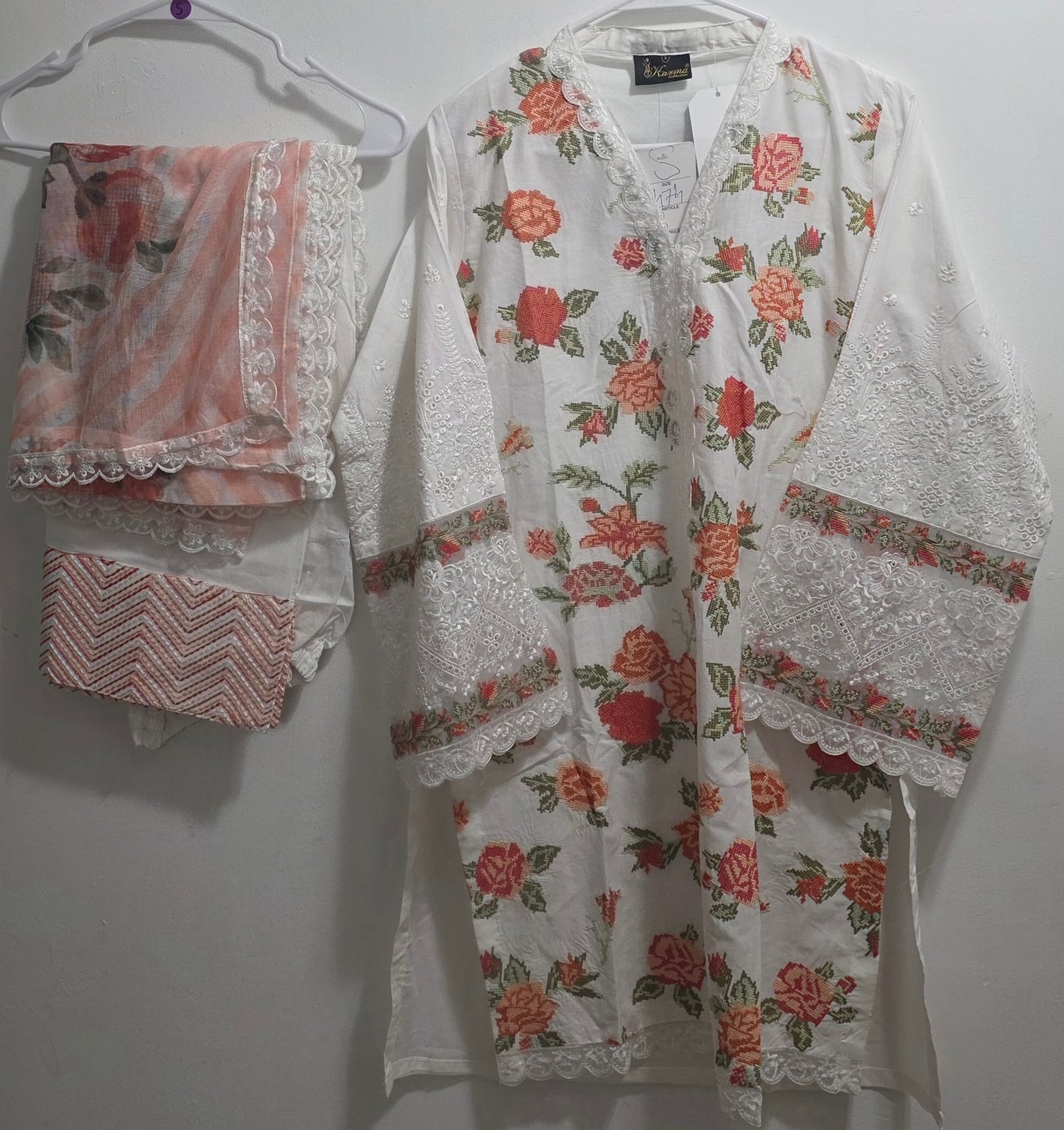 Farshi Shalwar Suit Embroidered 3pc