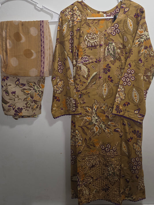 Lawn 3pc Suit with Chiffon Dupatta
