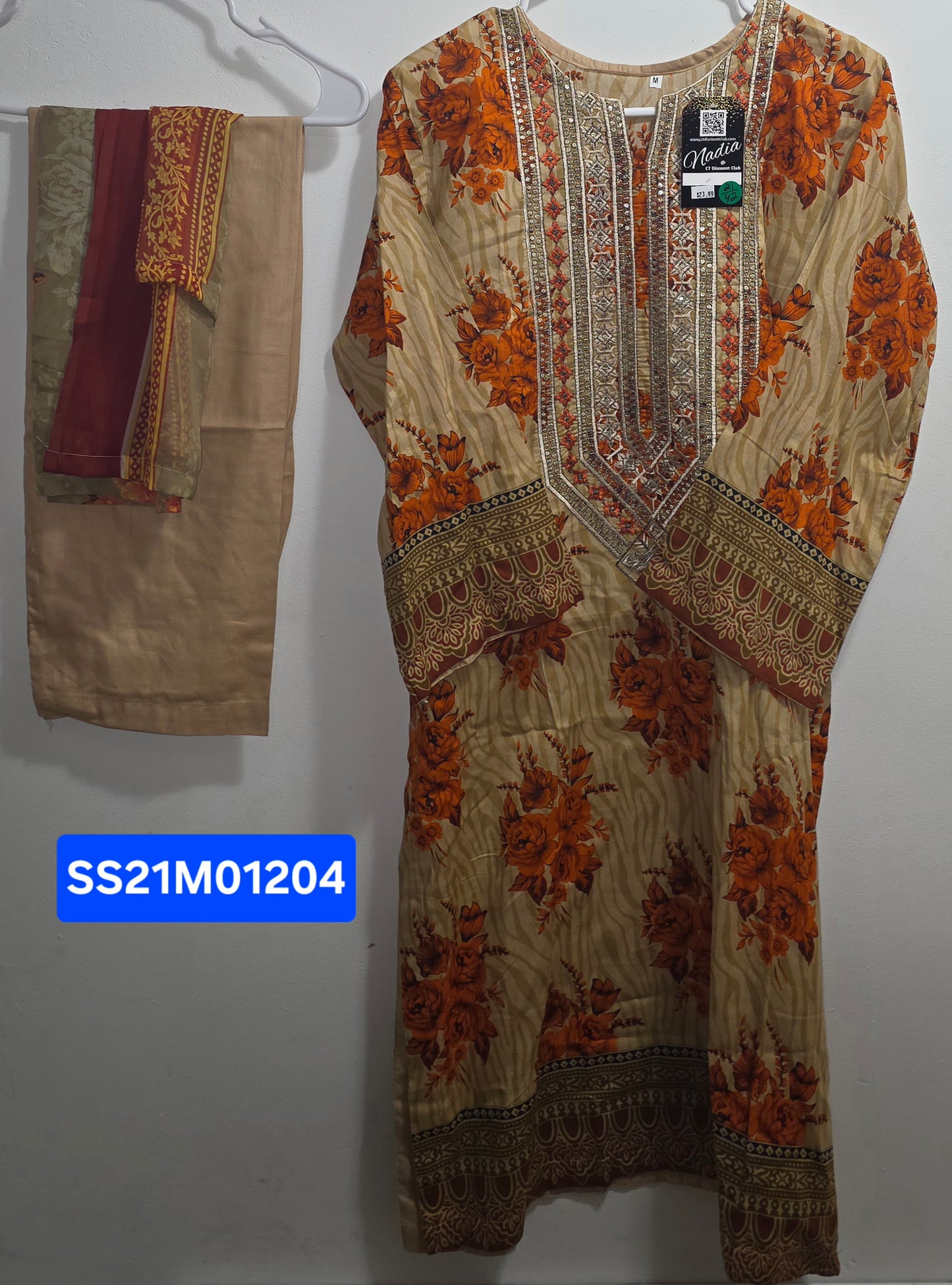 Lawn 3pc Suit with Chiffon Dupatta