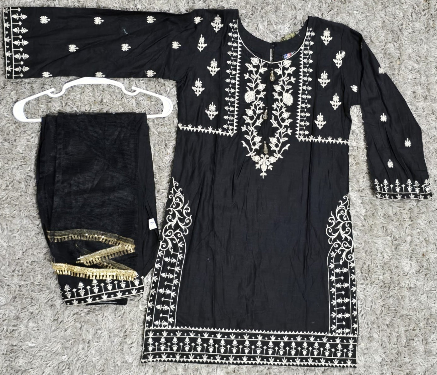 Girls Embroidered Suit (7yrs)