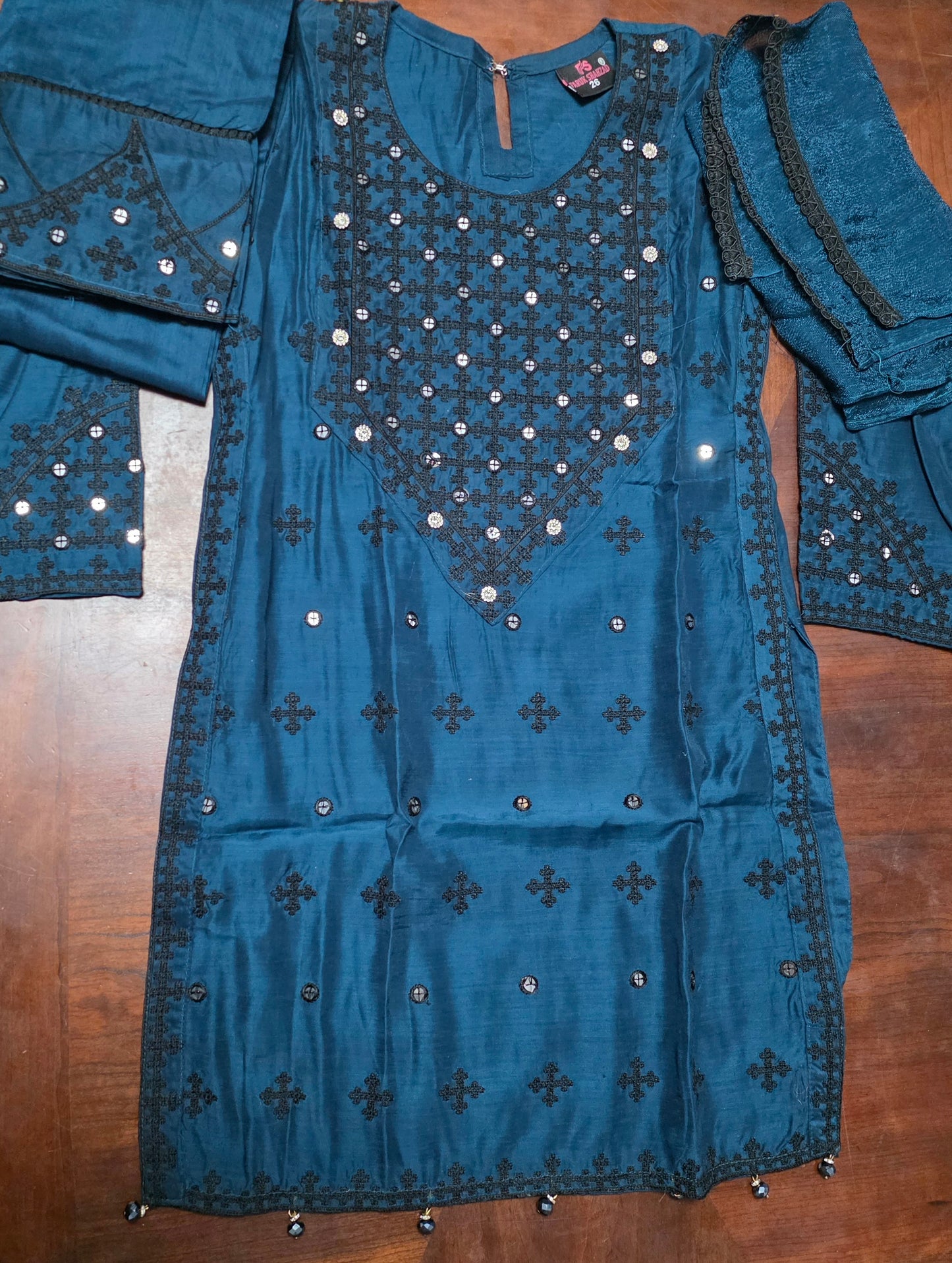 Girls Embroidered Suit (6-7yrs)