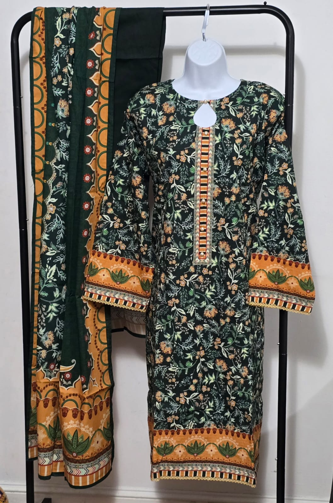 Bana Dora Linen 3pc Suit