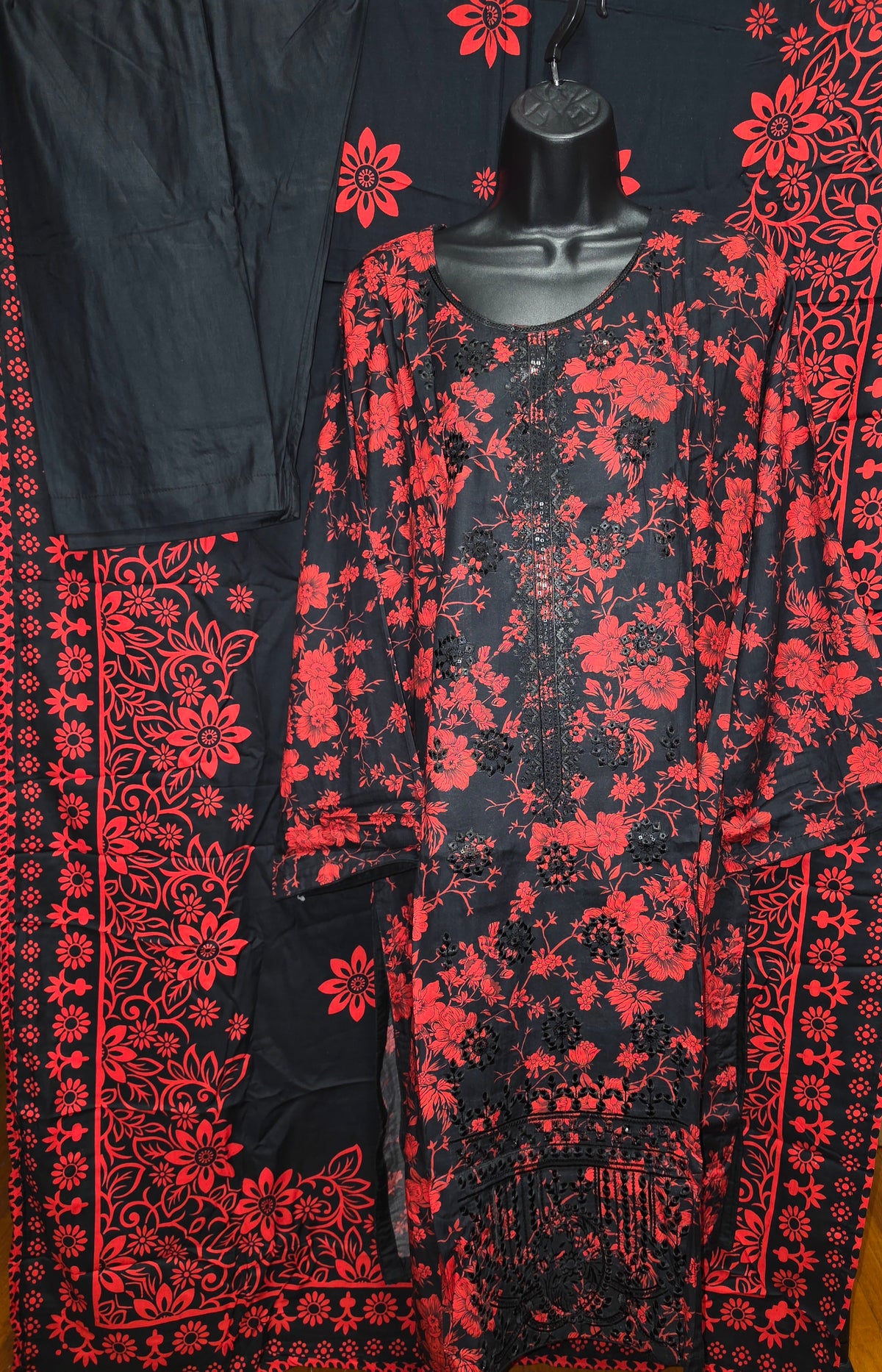 Linen Embroidered 3pc Suit