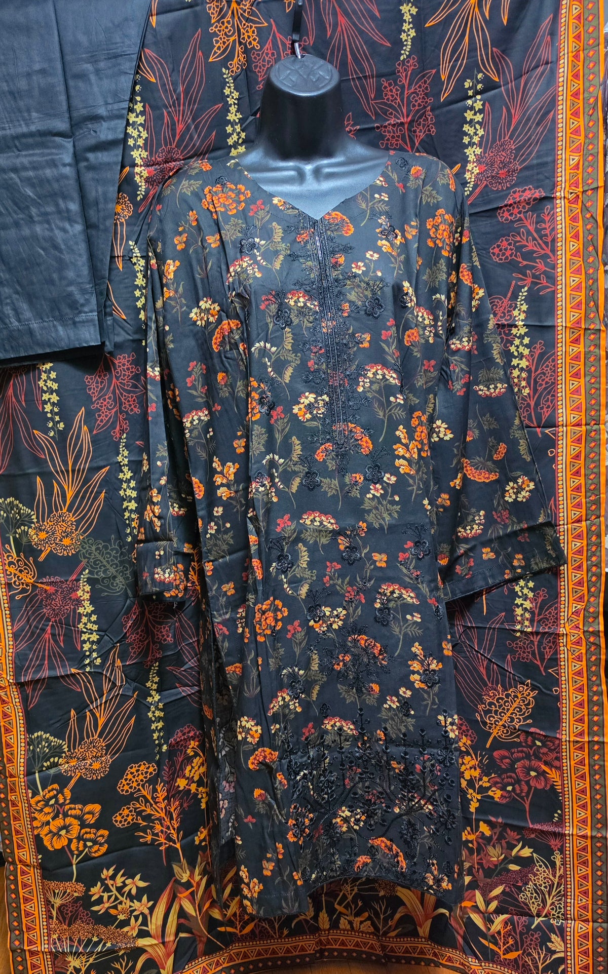 Linen Embroidered 3pc Suit