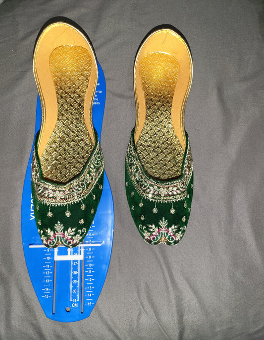 Khussa size 8