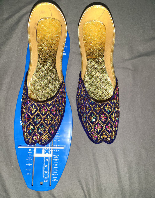 Khussa size 9