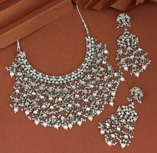 Silver Color Kundan Necklace Set