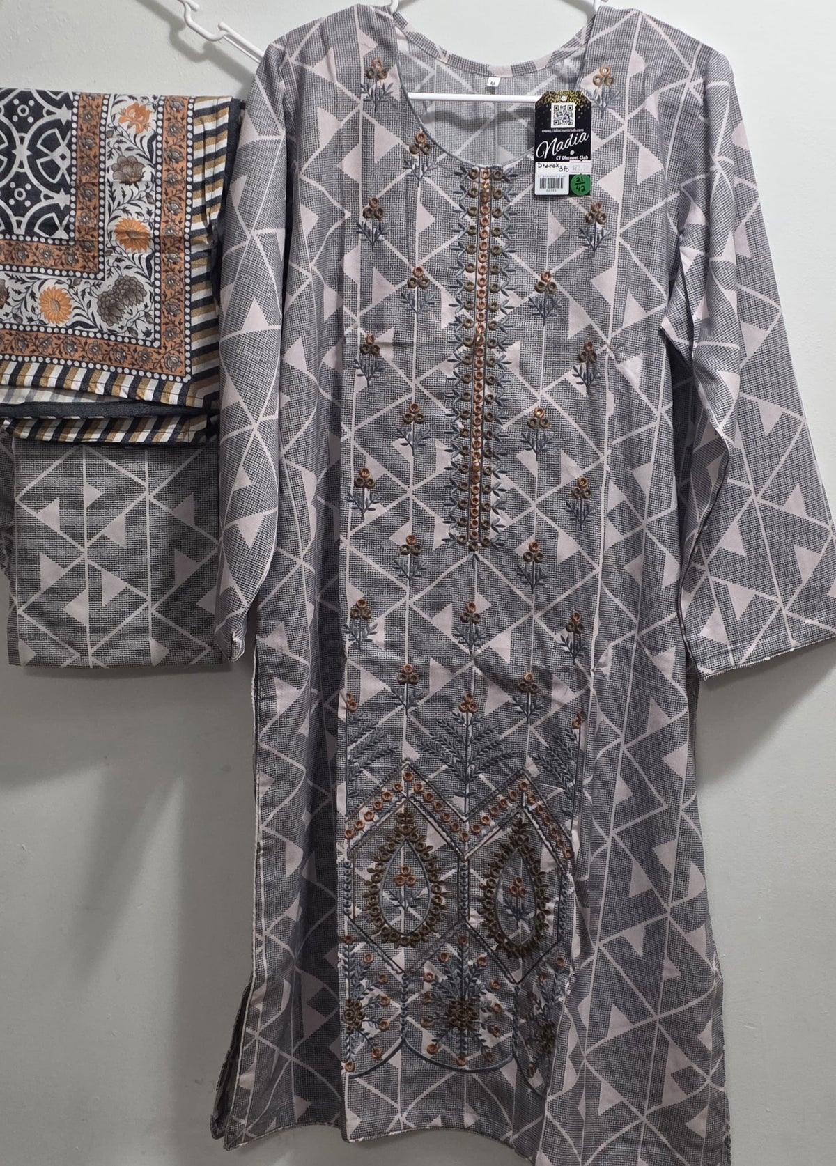 Dhanak 3pc suits