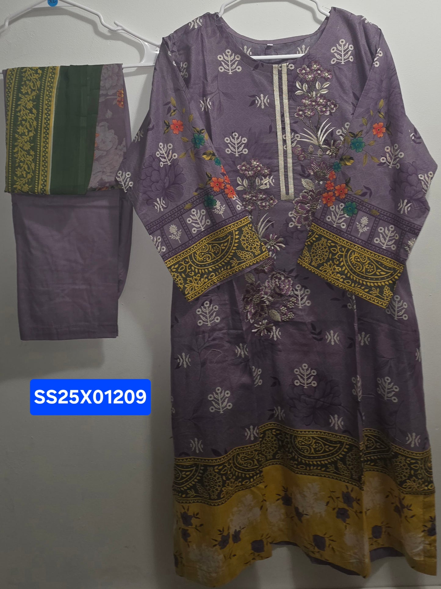 Lawn 3pc Suit with Chiffon Dupatta