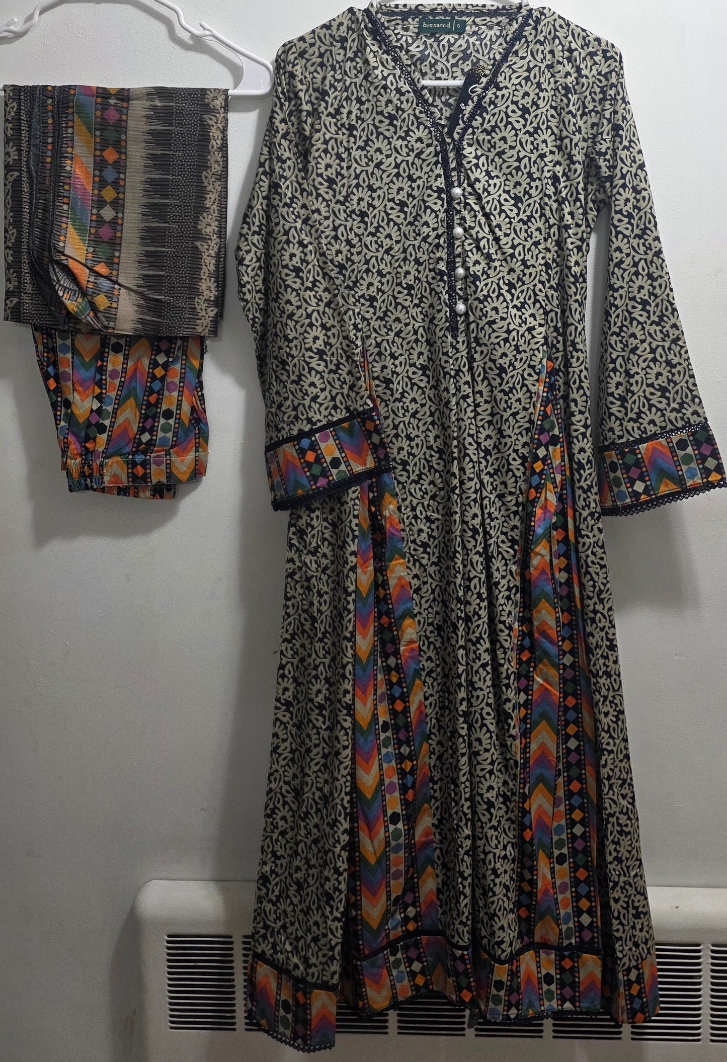 Bin Saeed Lawn 3pc Frock Suit