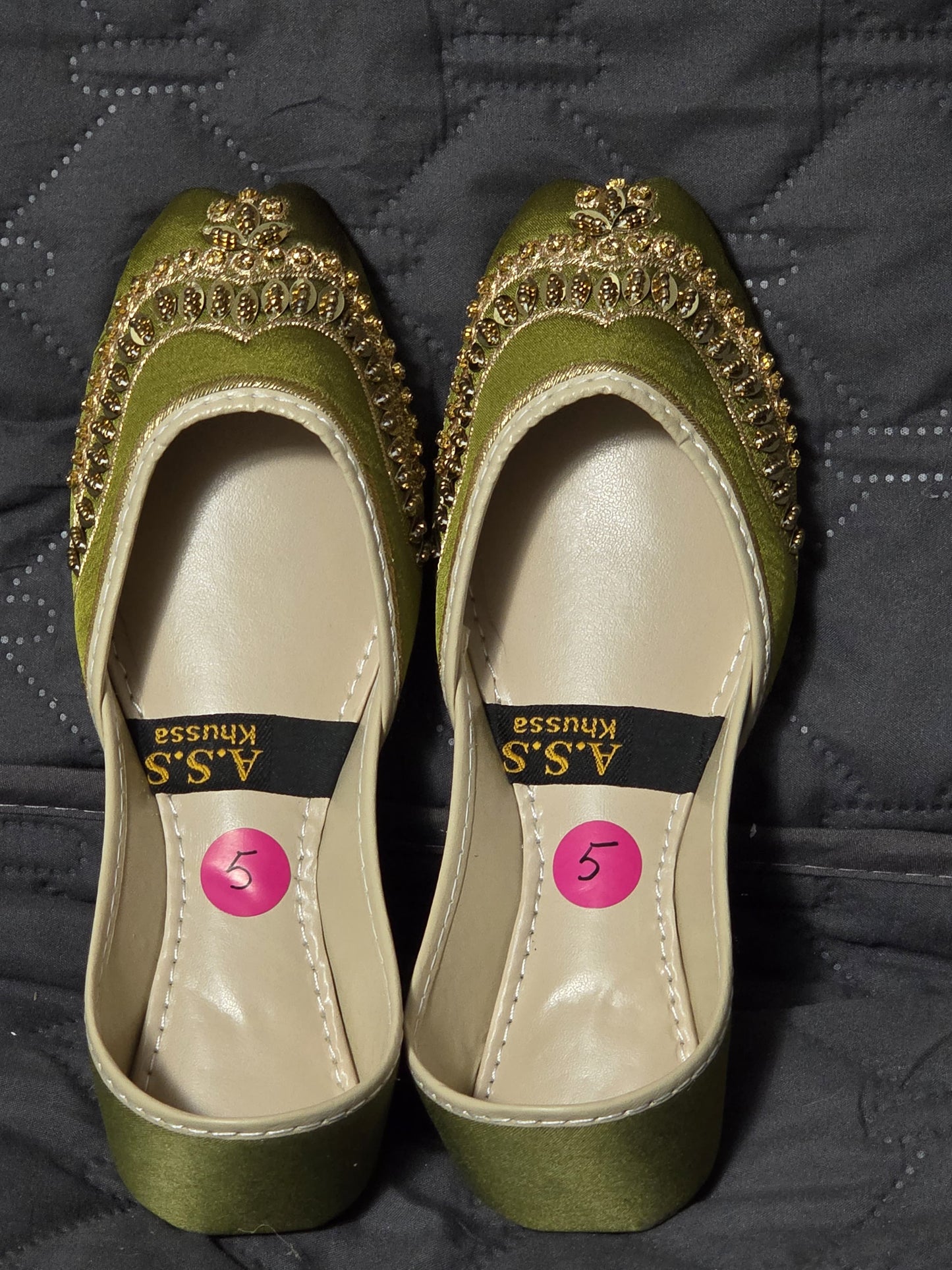 Kids Embellished Khussa