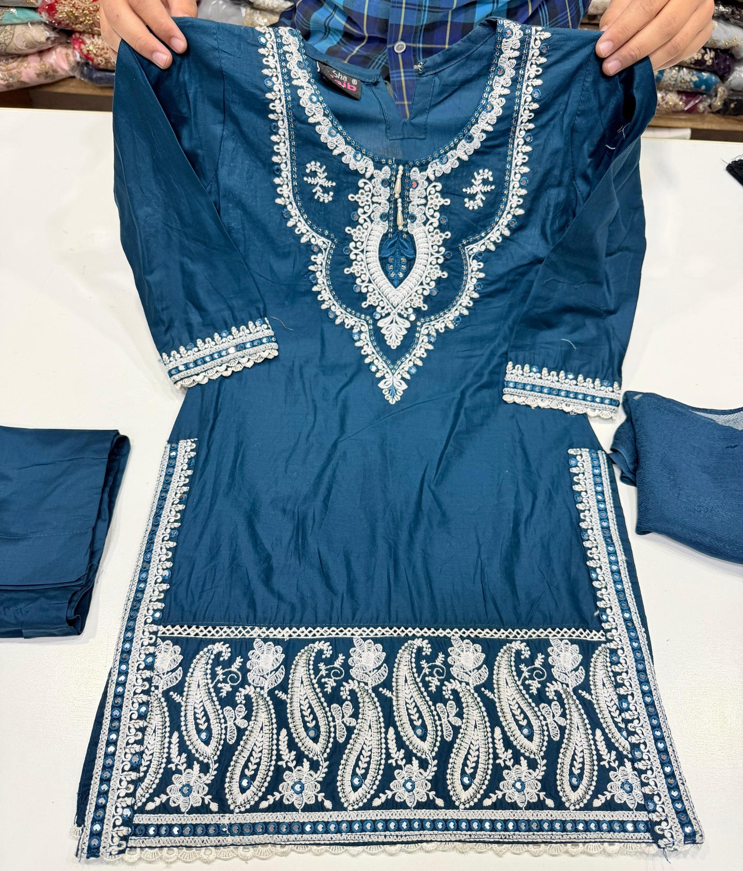 Girls Embroidered Suit (6-7yrs)