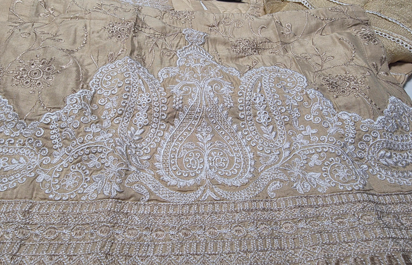 Girls Linen Embroidered Suit (9-10yrs)
