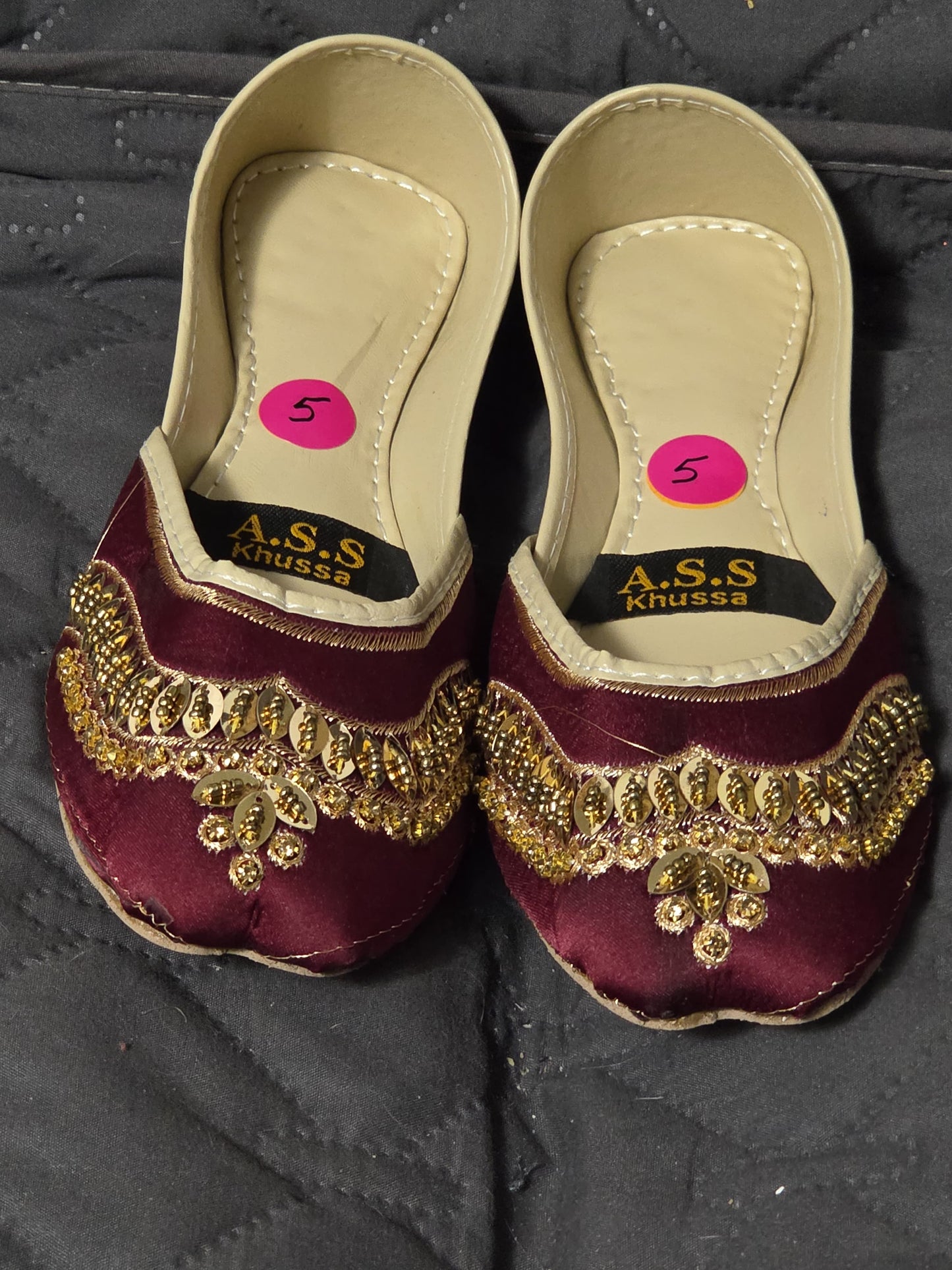 Kids Embellished Khussa