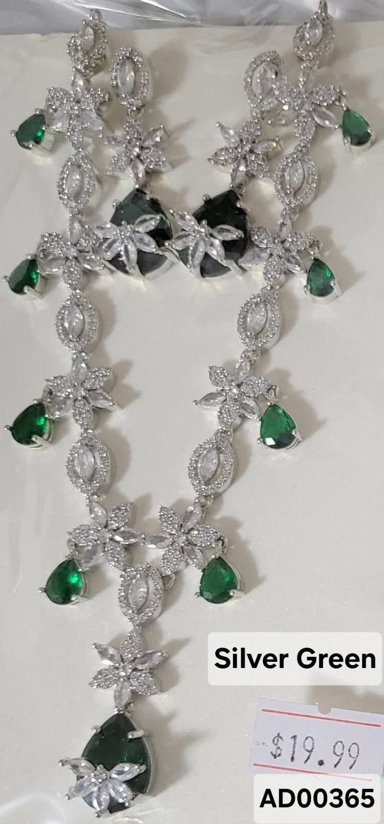 AD Crystal & Teardrop Stone Necklace Set