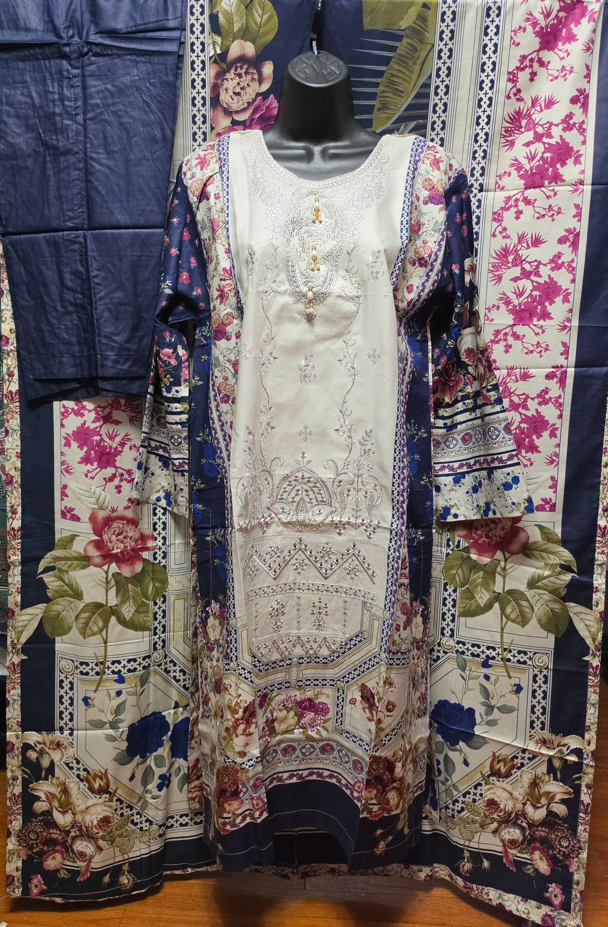 Linen Embroidered 3pc Suit