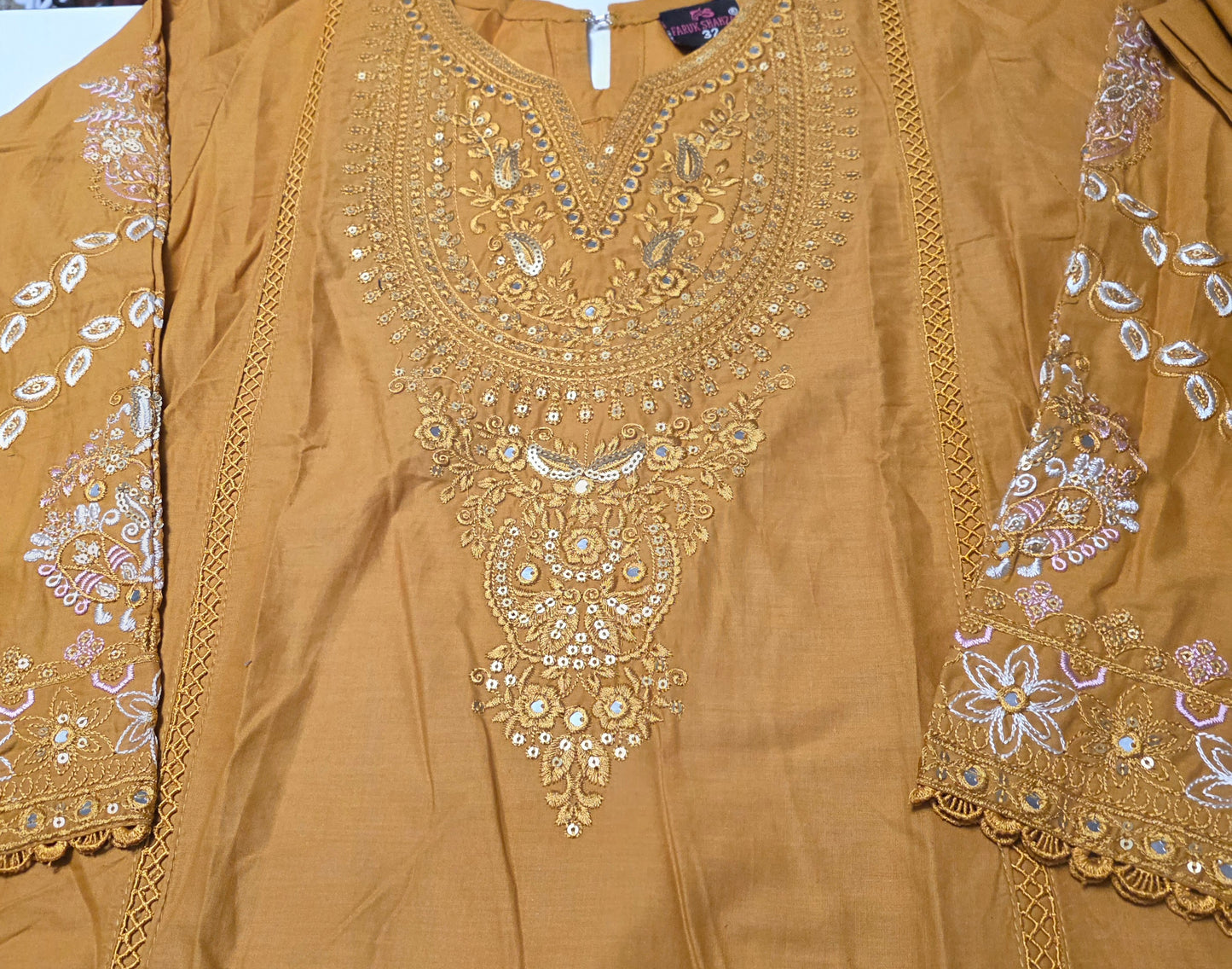 Girls Embroidered Suit (9-10yrs)