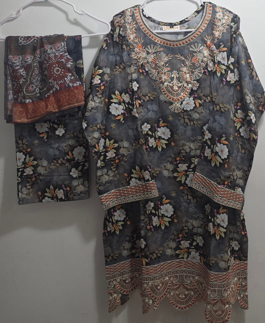 Farshi Shalwar Suit Embroidered 3pc