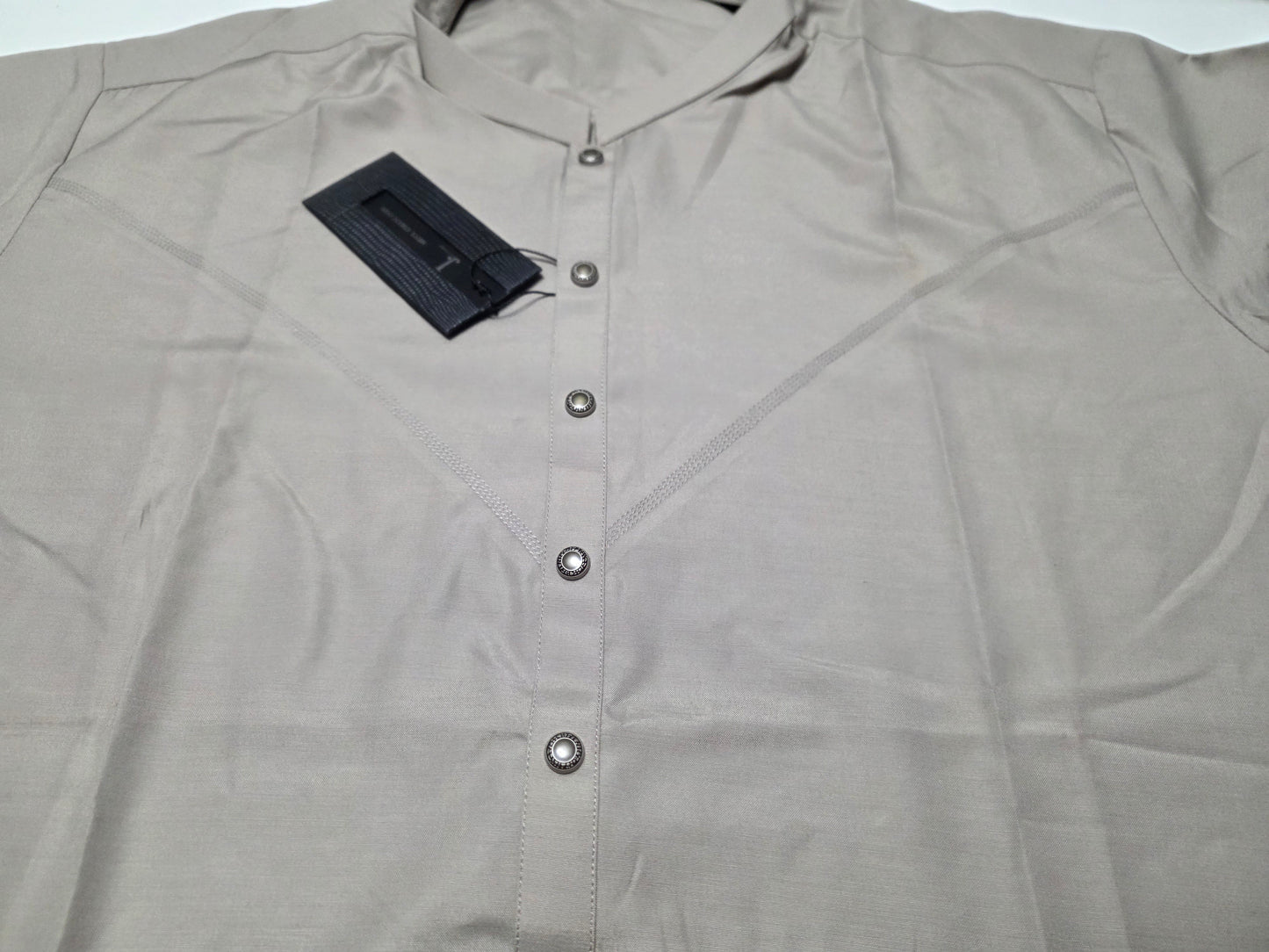 J. Men’s Thobe/Jubba
