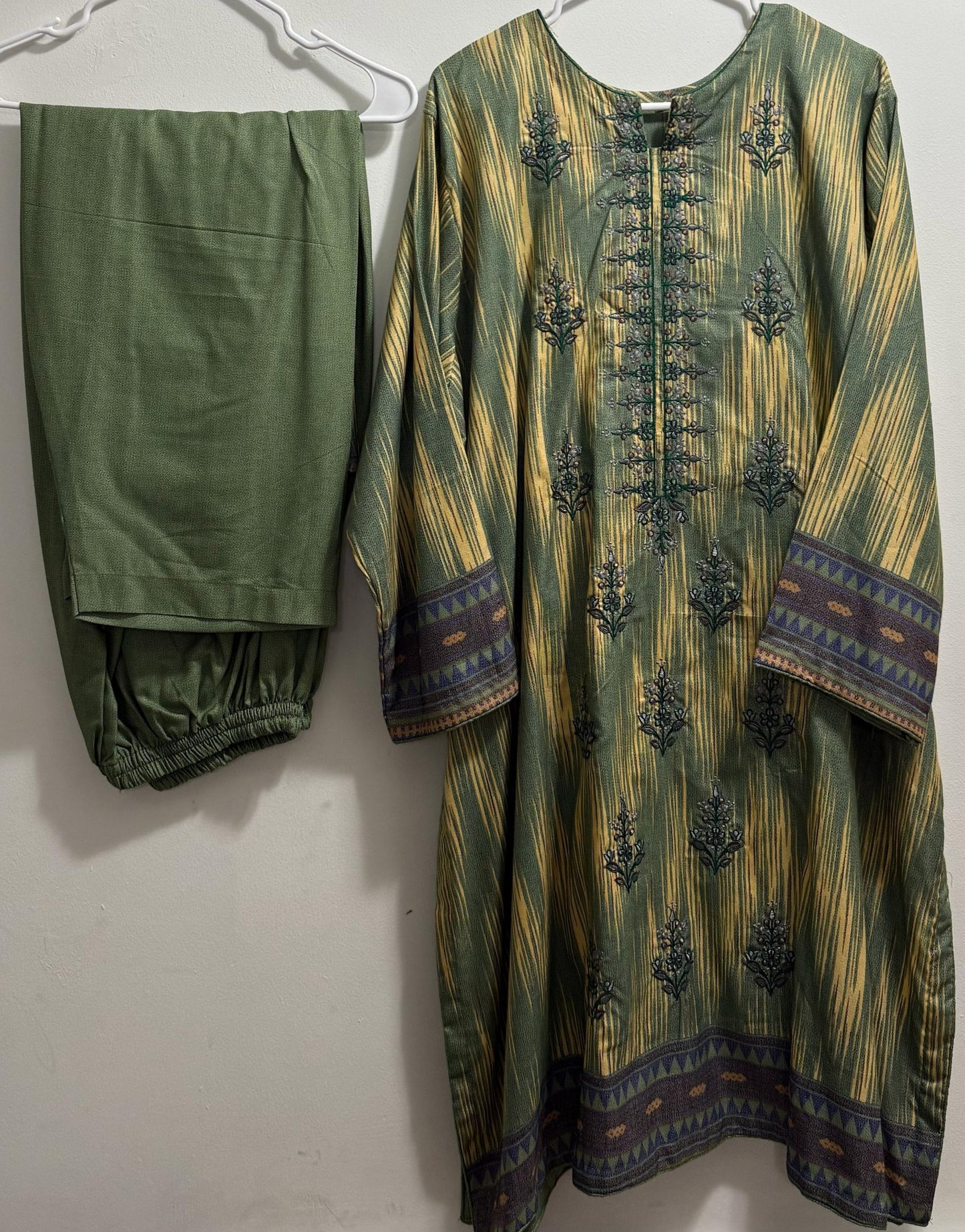 *Super Sale* Dhanak 3pc suit