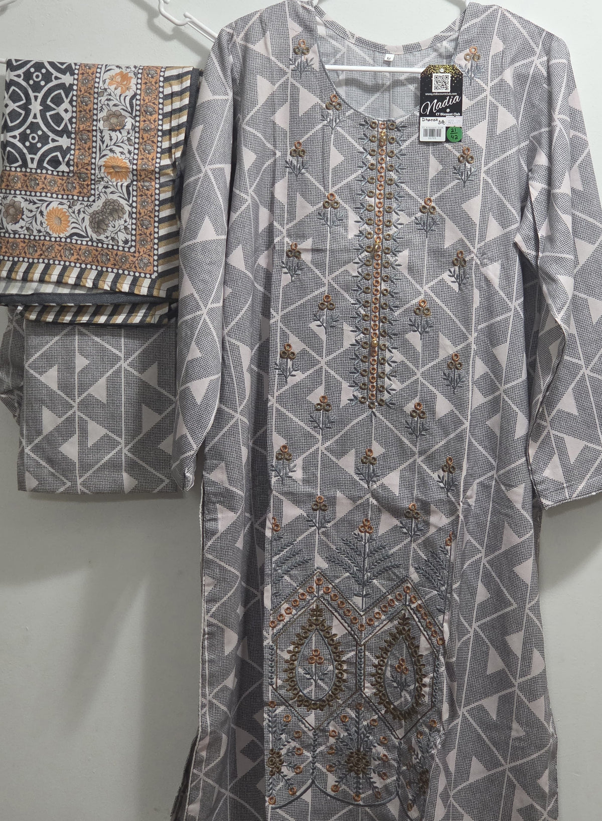 Dhanak 3pc suits