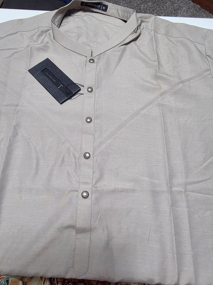 J. Men’s Thobe/Jubba