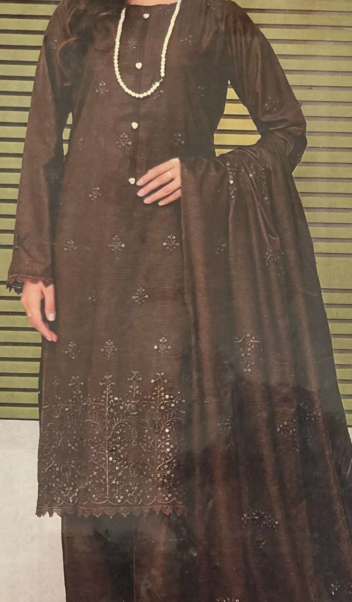 Embroidered Doria Linen 3pc Suit