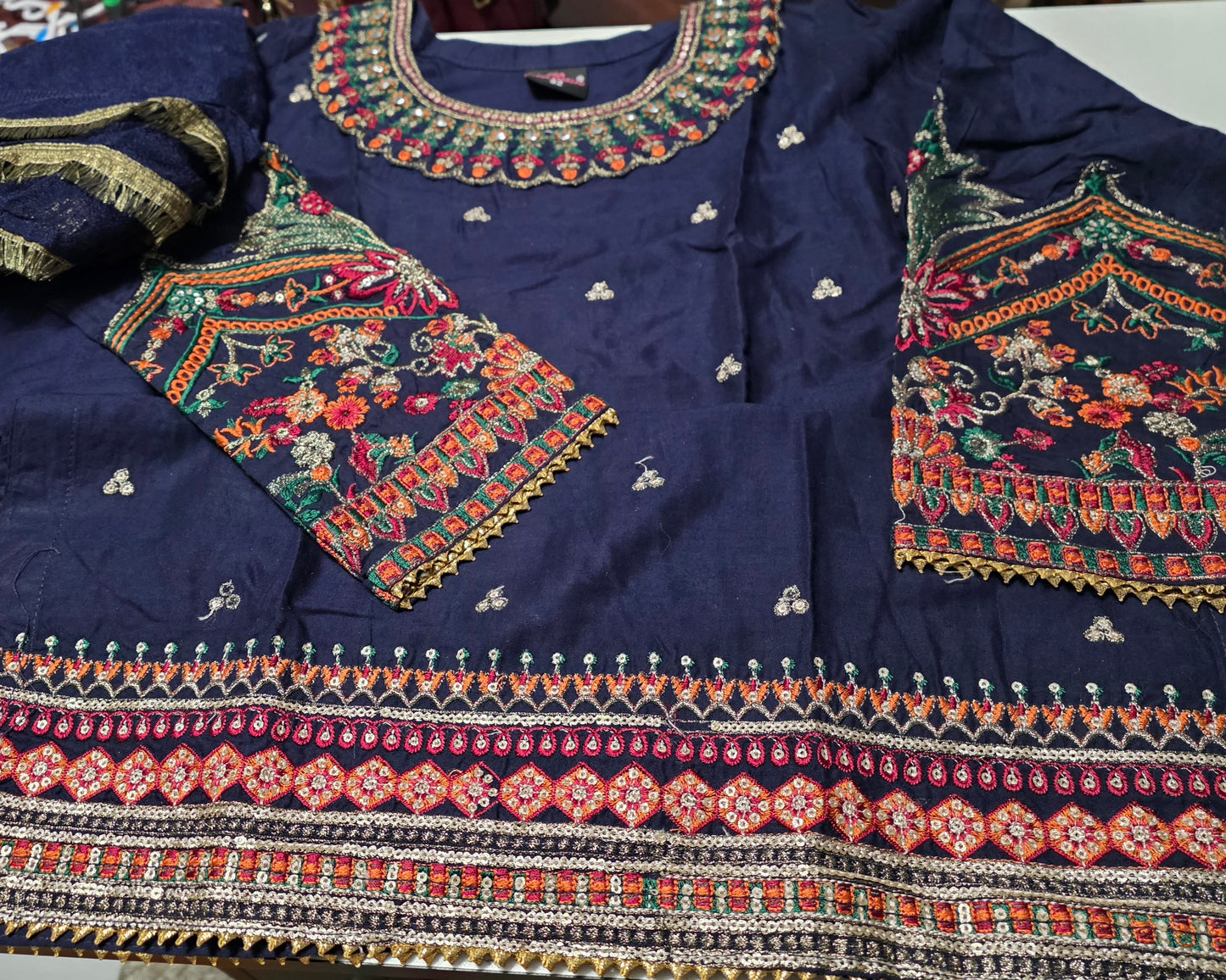 Girls Linen Embroidered Suit (9-10yrs)