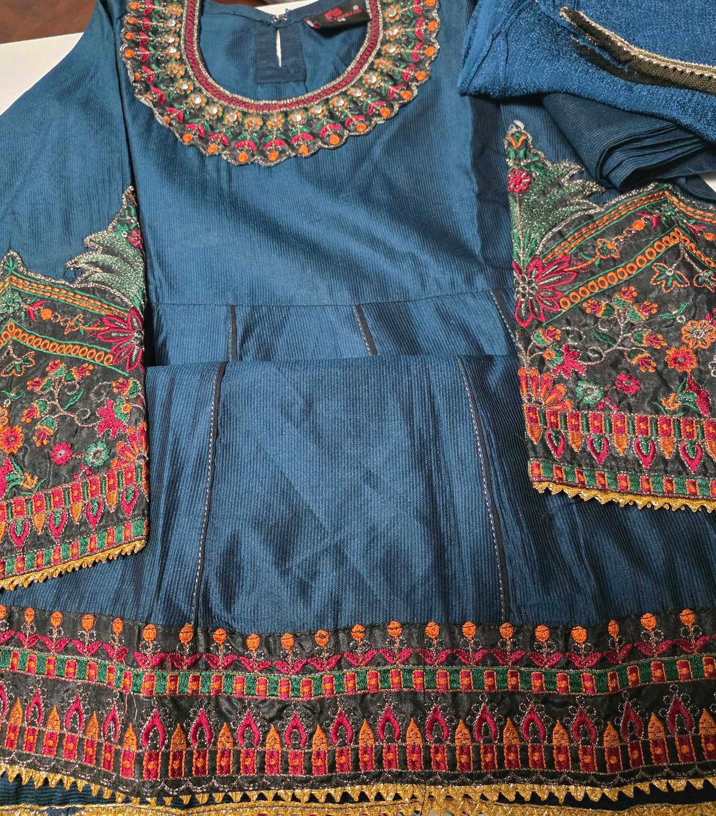 Girls Embroidered Suit (7-8yrs)