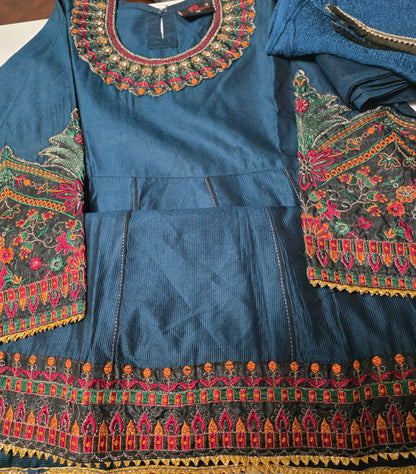 Girls Embroidered Suit (7-8yrs)