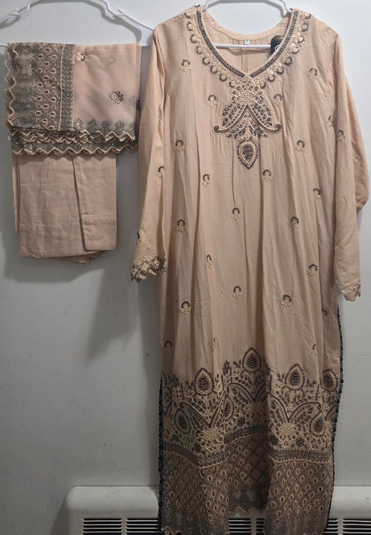 Lawn Embroidered 3pc Suit