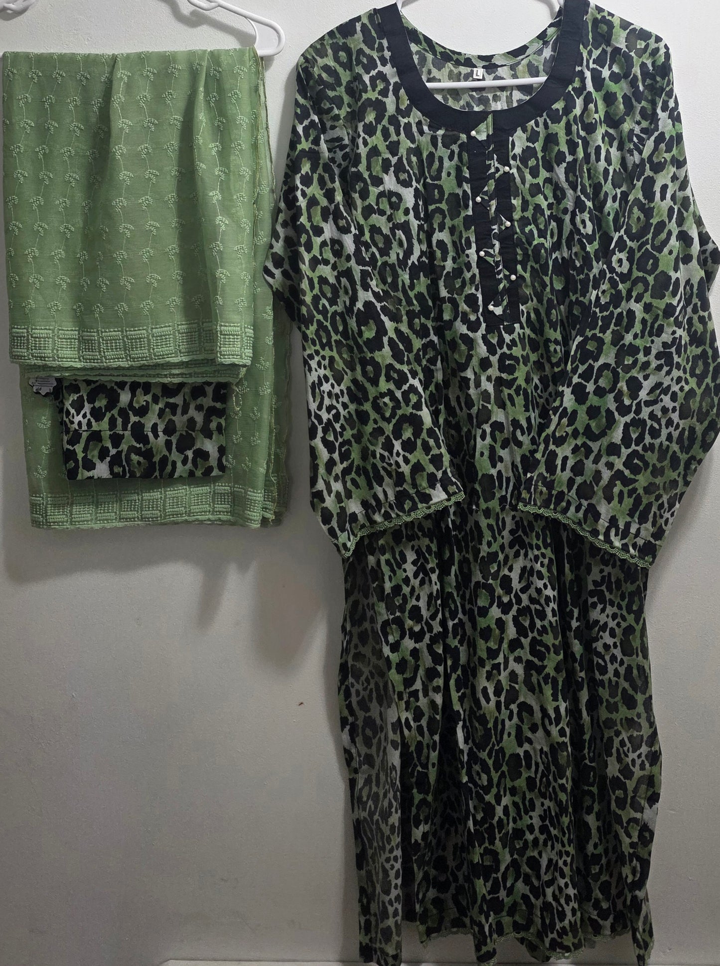 Lawn 3pc Suit with Chickenkari Dupatta