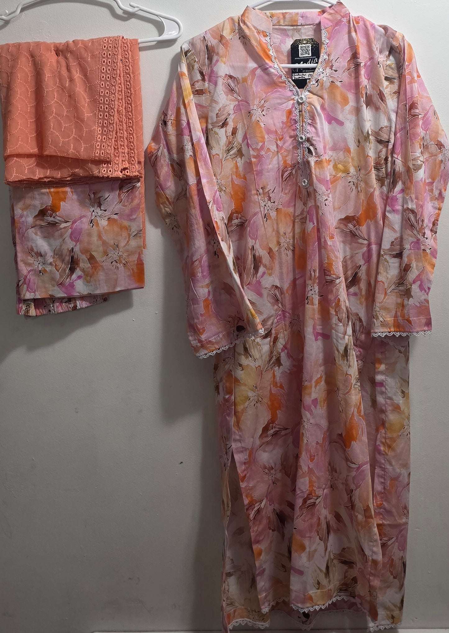 Lawn 3pc Suit with Chickenkari Dupatta