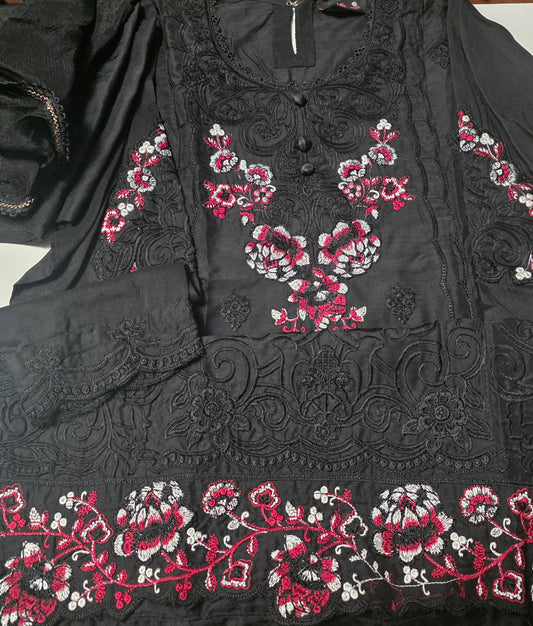 Girls Embroidered Suit (8-9yrs)