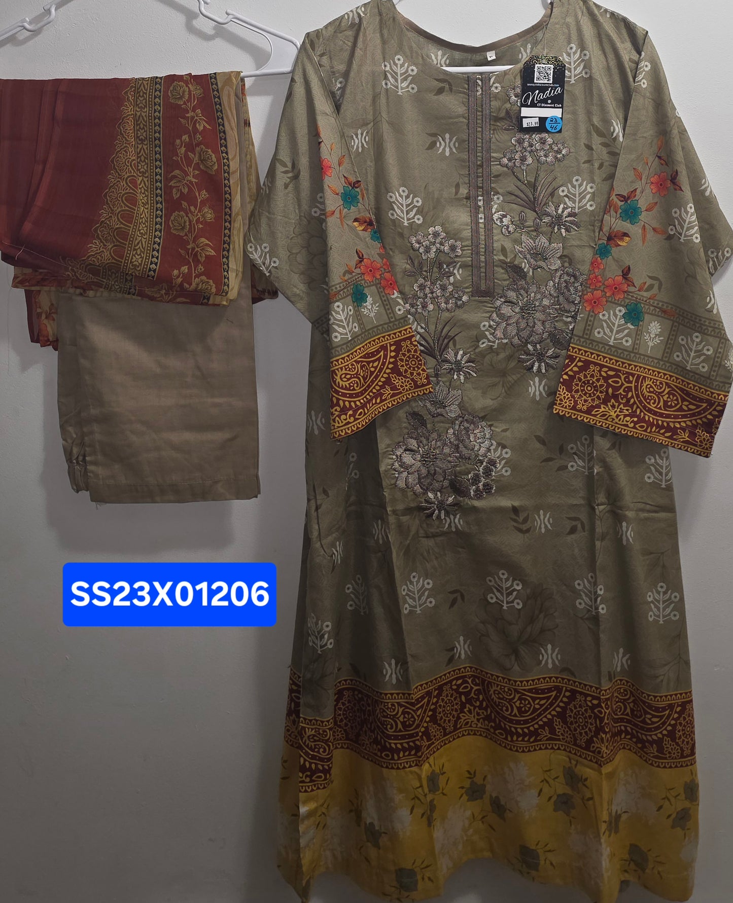 Lawn 3pc Suit with Chiffon Dupatta